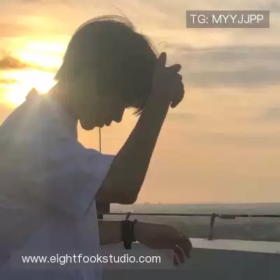 龙含雅